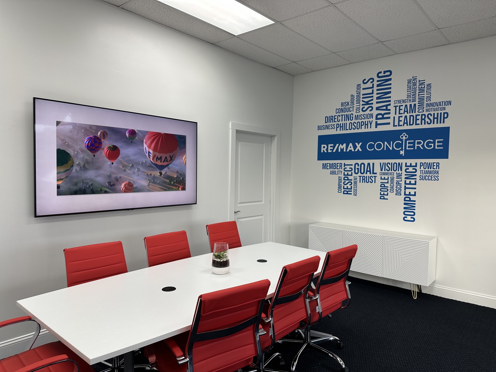 The RE/MAX Concierge conference room in Sharpsburg, Georgia